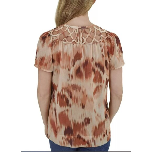 Bloomingdales Daniel Rainn Cutout Web Yoke Short Sleeve Top Size Medium NWT - Picture 3 of 8